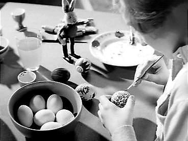 Eieren schilderen. Collectie Anefo, Nationaal Archief, Den Haag
